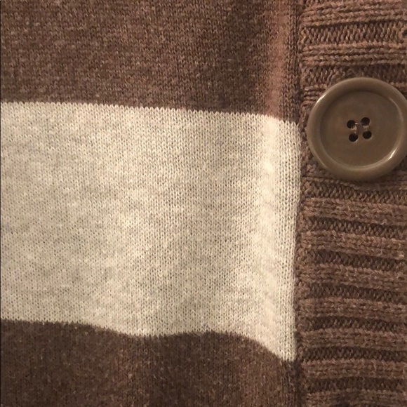 Button Up Sweater Size M - Picture 3 of 4